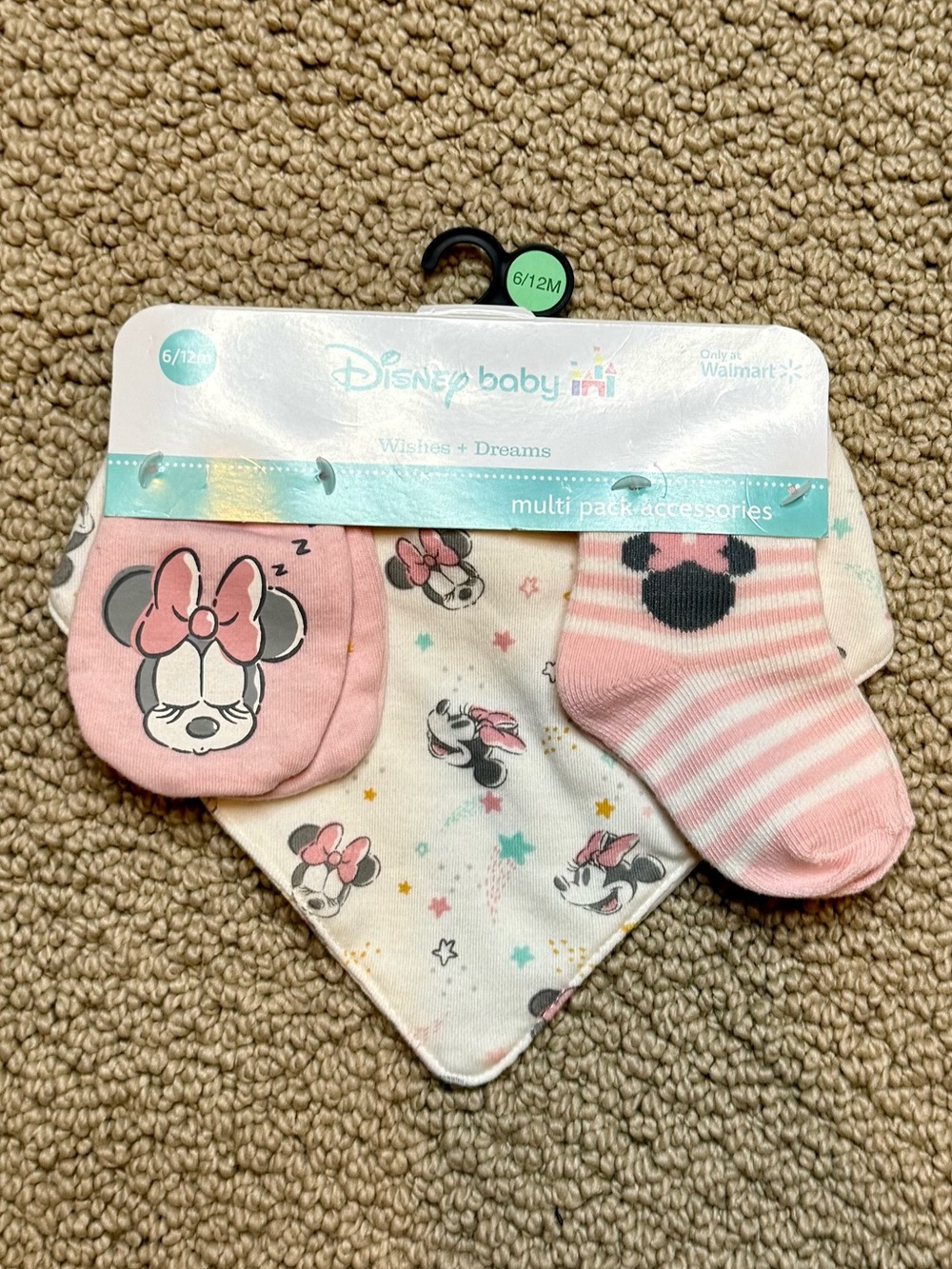*NWT* Disney Baby Minnie Mouse Bib, Socks and Mittens Set, Size 6/12M